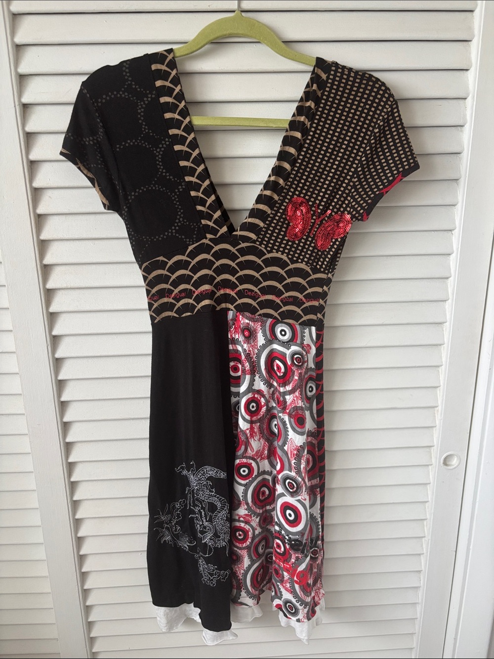 Black & Red Mixed-Print V-Neck Women’s Dress